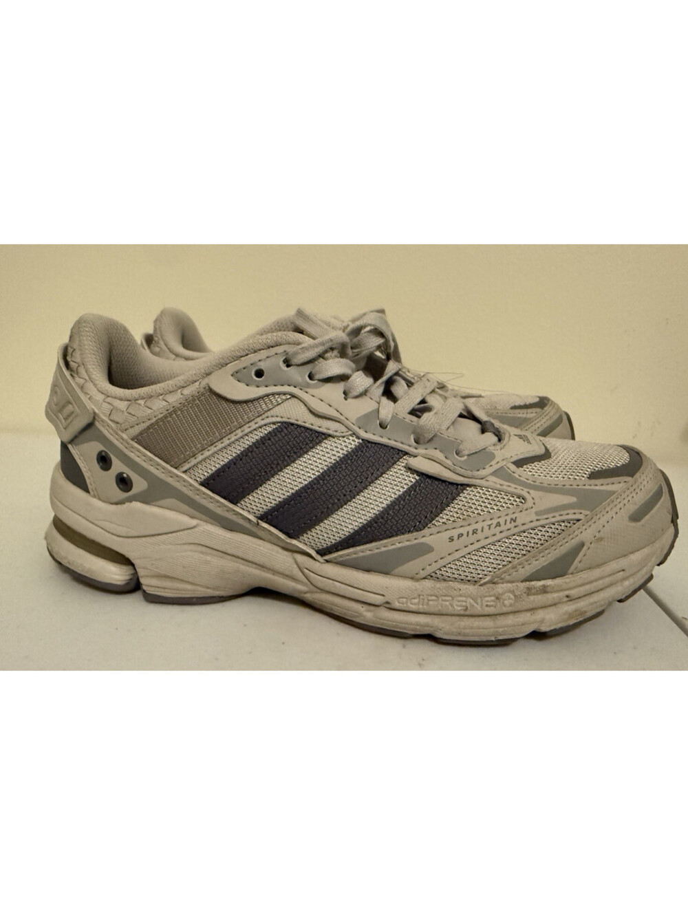Adidas Spiritain adiprene running shoes size 6 youth